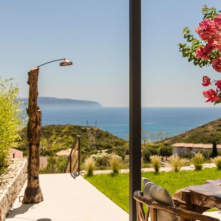 Hilaritas Luxury Suites Sea View, Private Pool & Jacuzzi Paradise Ratzaklíon Eksteriør billede