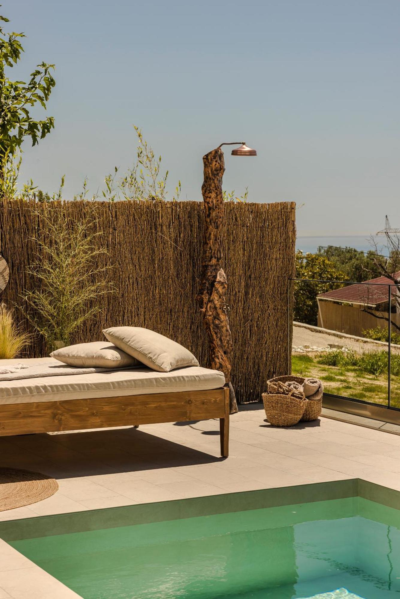 Hilaritas Luxury Suites Sea View, Private Pool & Jacuzzi Paradise Ratzaklíon Eksteriør billede