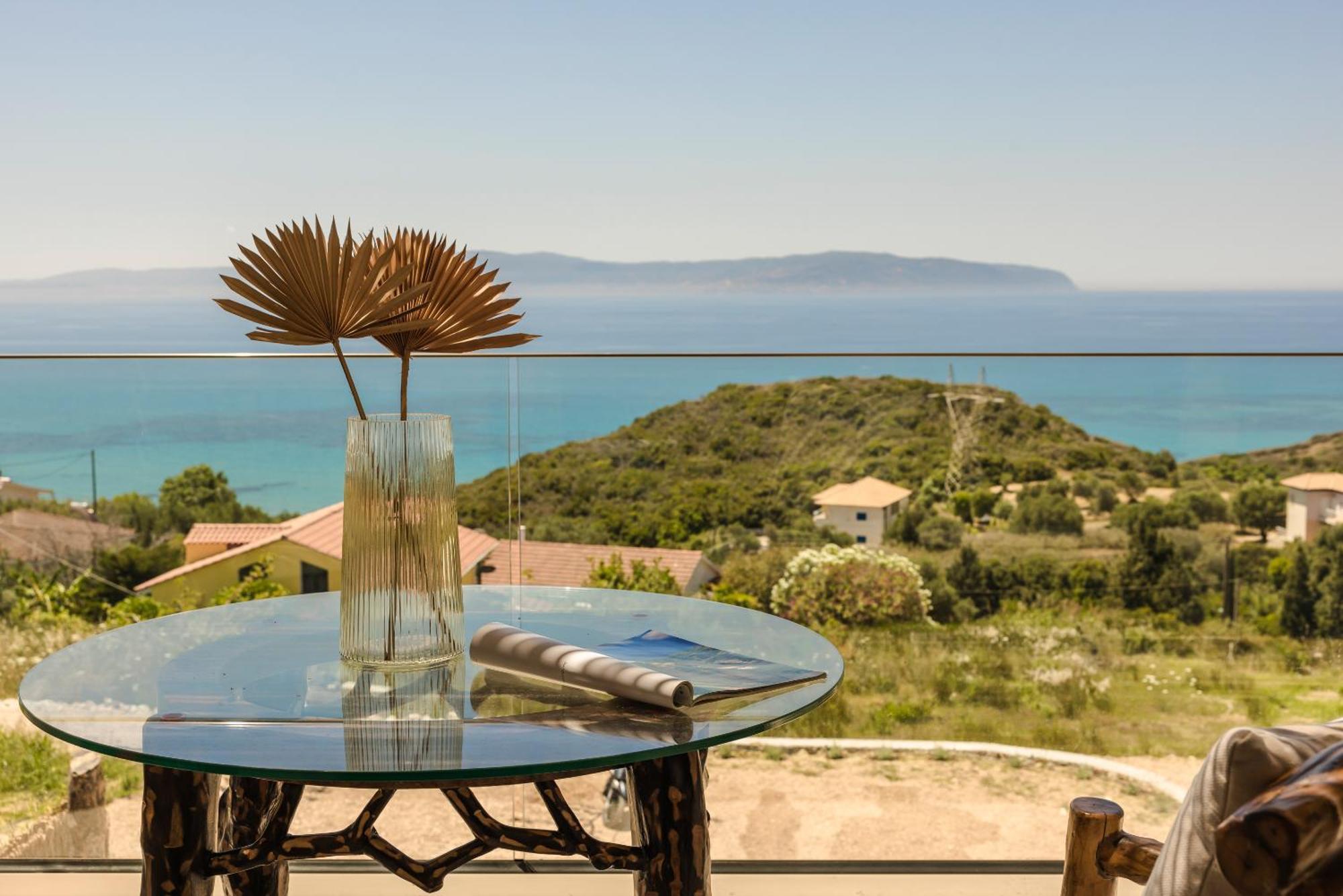 Hilaritas Luxury Suites Sea View, Private Pool & Jacuzzi Paradise Ratzaklíon Eksteriør billede